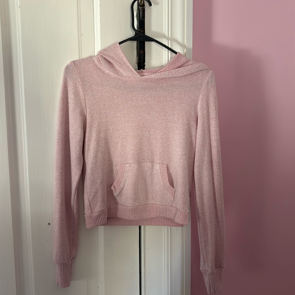 Pink soft cropped sweater/hoodie